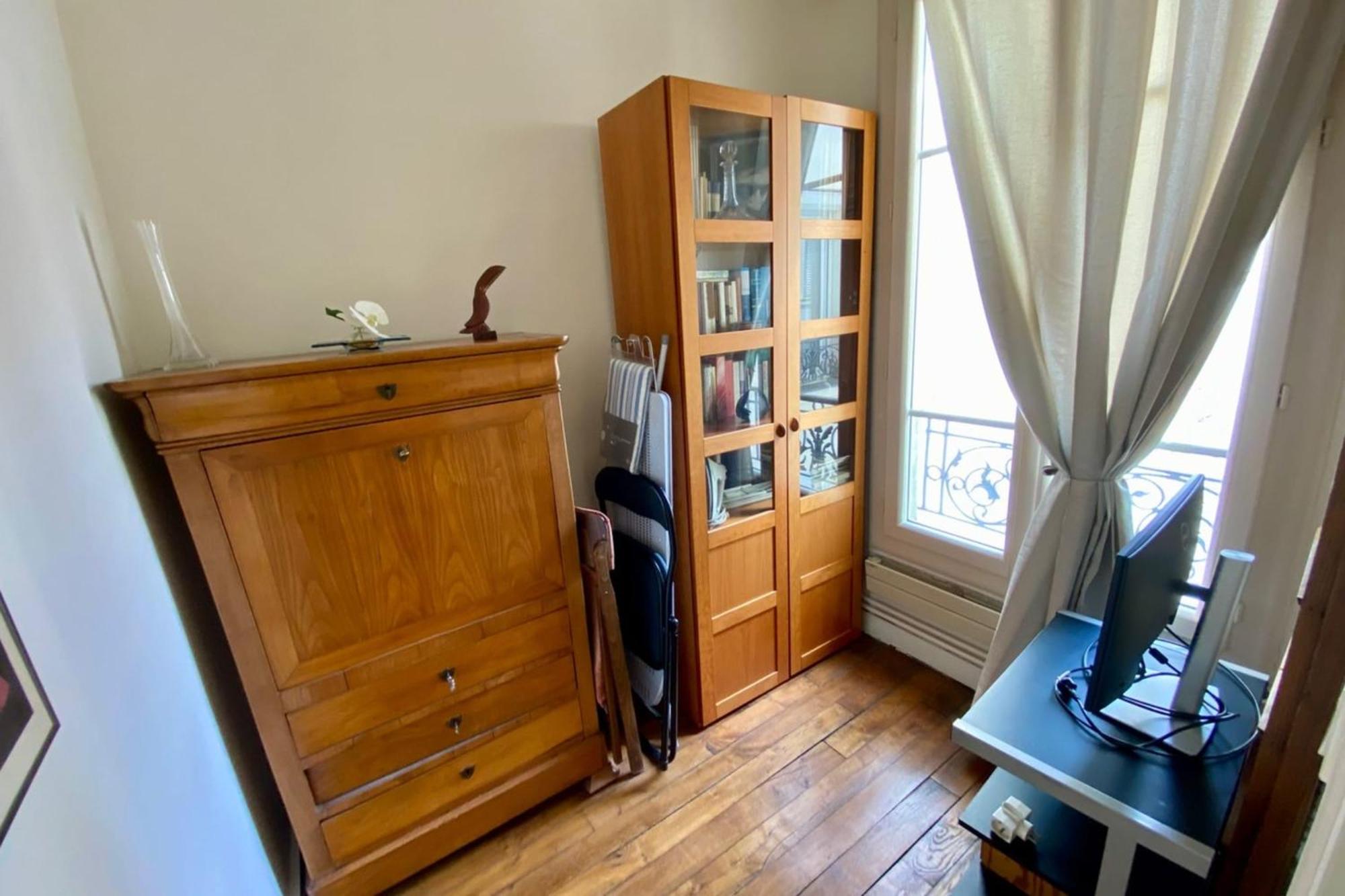 Apartment Spacious Near The Eiffel Tower